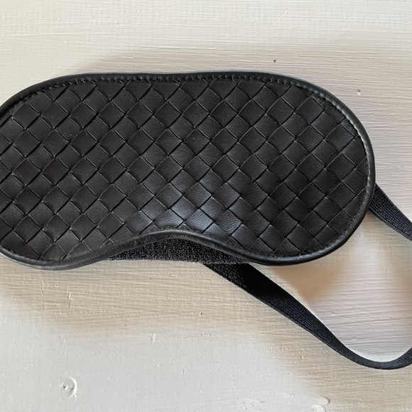 Bottega Veneta Intrecciato Leather Sleepmask - Picture 3 of 5